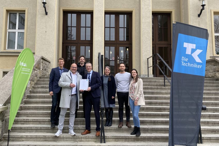 Gruppenfoto Kooperationsvertrag TK und HTW Berlin © HTW Berlin/Anja Schuster