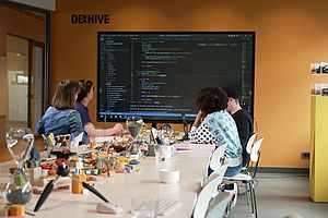Projektteam im DE:HIVE Labor © Deutsche Welle