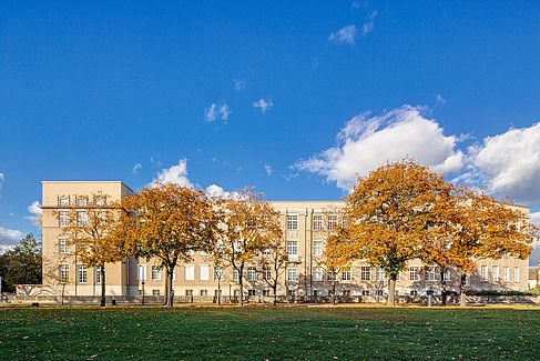 Gebäude A auf dem Campus Treskowallee © HTW Berlin/Alexander Rentsch Gebäude A auf dem Campus Treskowallee