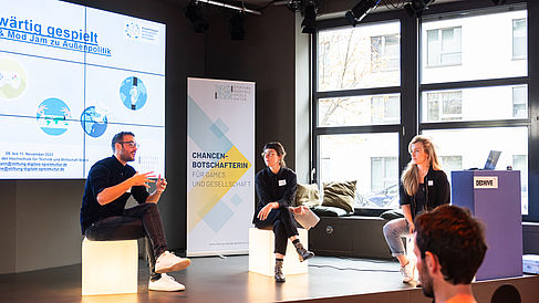 Warm-Up Diskussion im DE:HIVE der HTW Berlin © Deutsche Stiftung Spielekultur/Klara Yoon