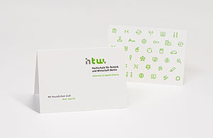 Kleine weiße Grußkarte Ⓒ HTW Berlin/Dennis Meier-Schindler Kleine weiße Grußkarte