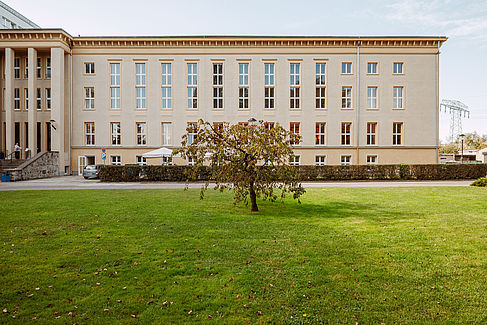 Gebäude D auf dem Campus Treskowallee © HTW Berlin/Alexander Rentsch Gebäude D auf dem Campus Treskowallee